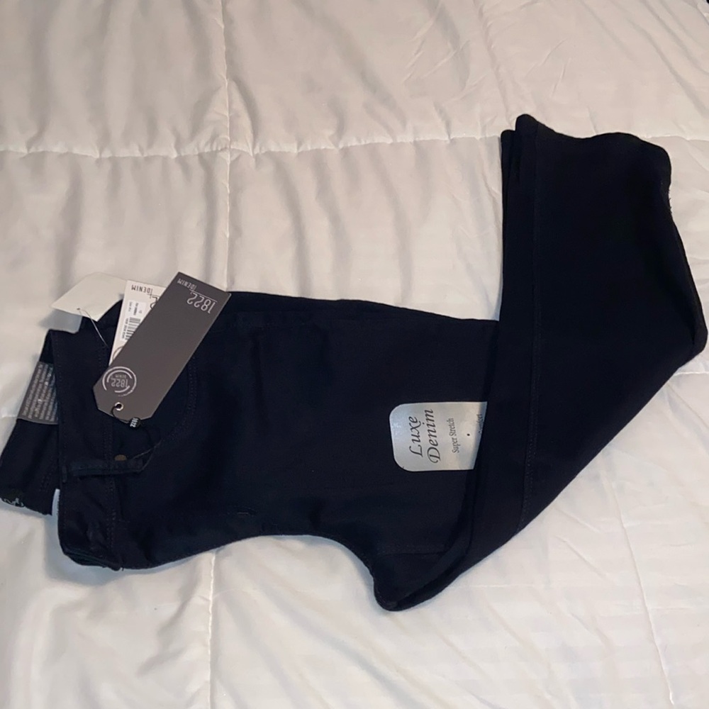 Black denim capri